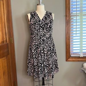 EUC Talbots sleeveless dress fully lined rayon and spandex. Size 8 petite.